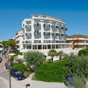 SPECIALE FINE MAGGIO IN RIVA AL MARE!!!